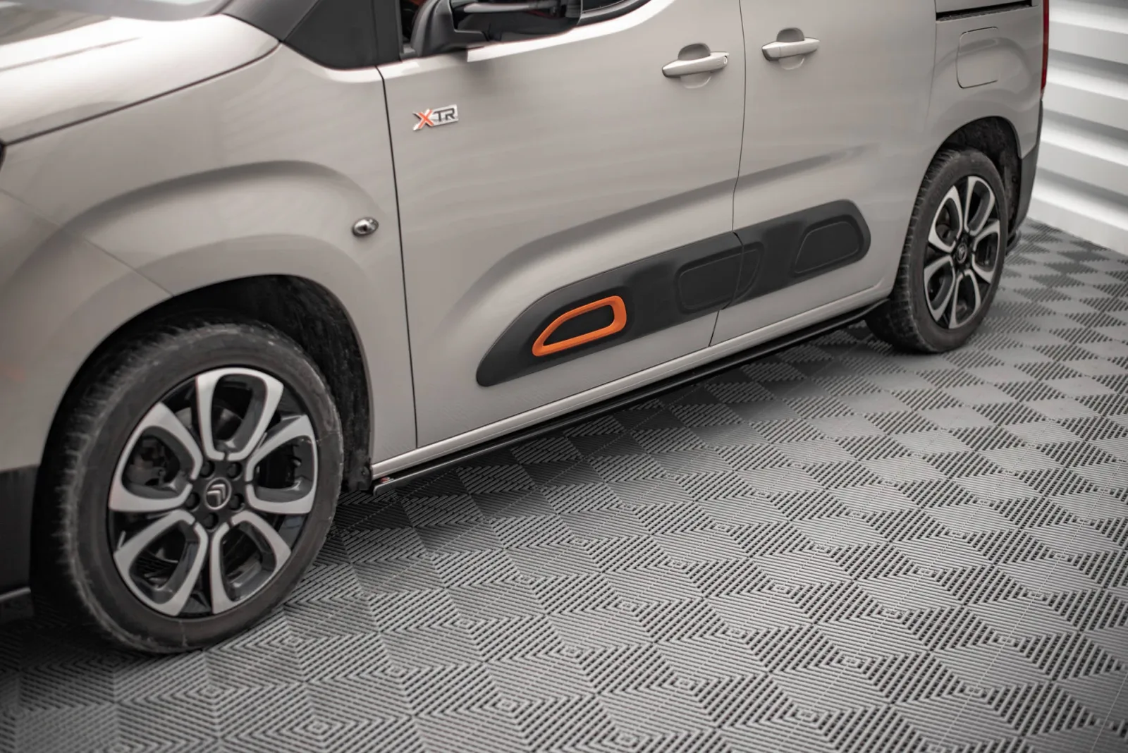 Side Skirts Diffusers compatible with Citroen Berlingo Mk3