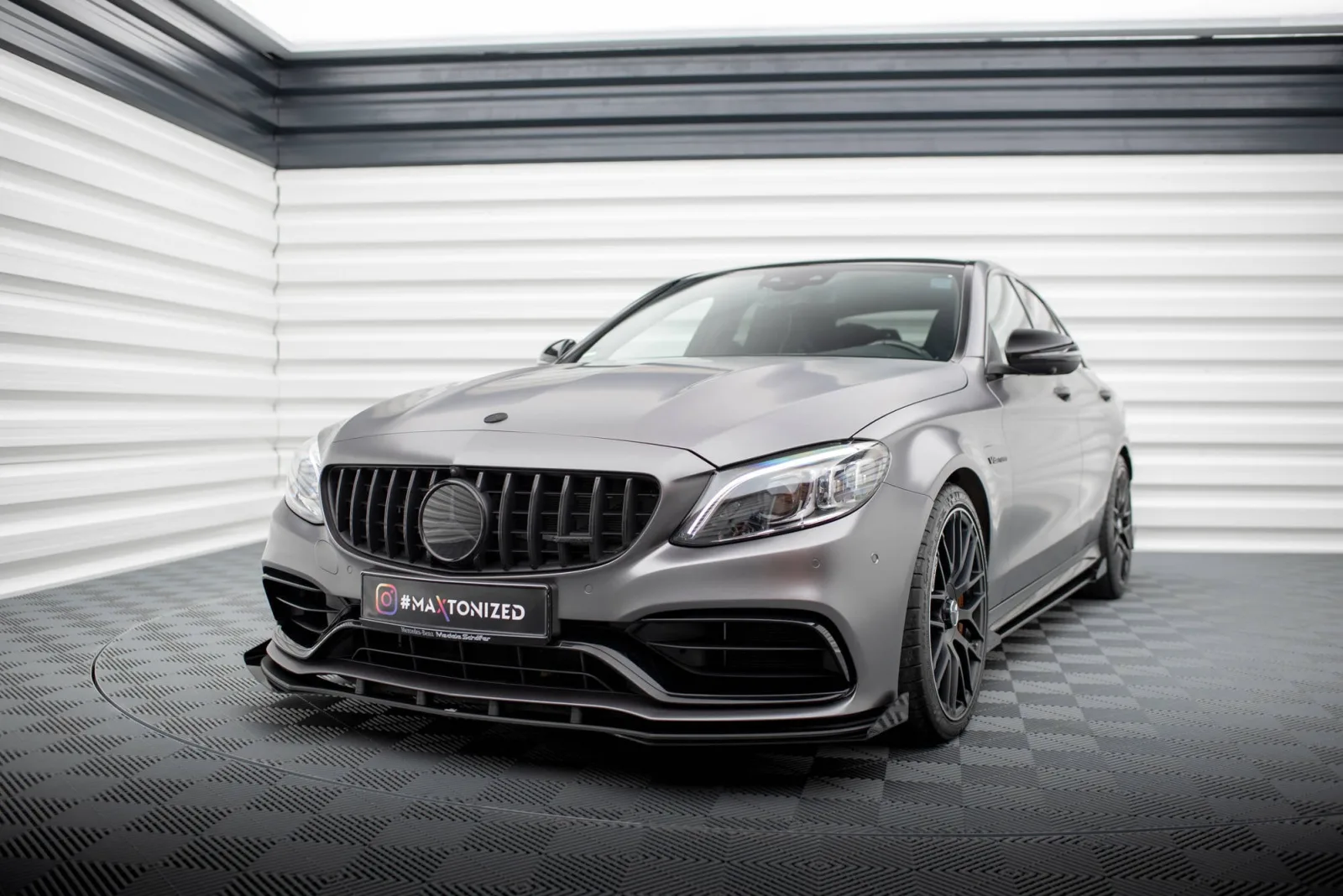 Front Splitter Street Pro + Flaps compatible with Mercedes-AMG C63 Sedan / Estate W205 Facelift