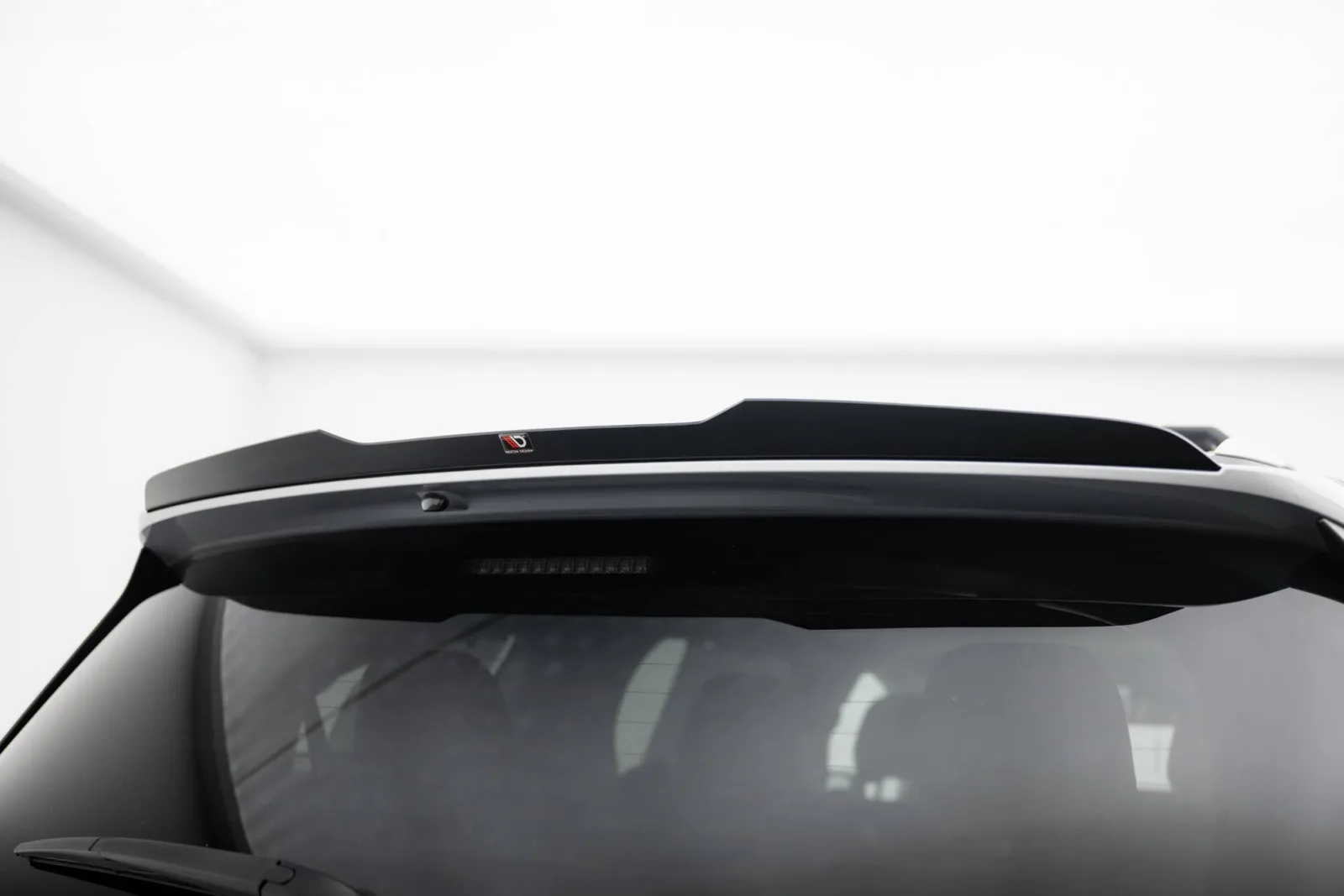 Spoiler Cap compatible with Toyota Sienna Mk4