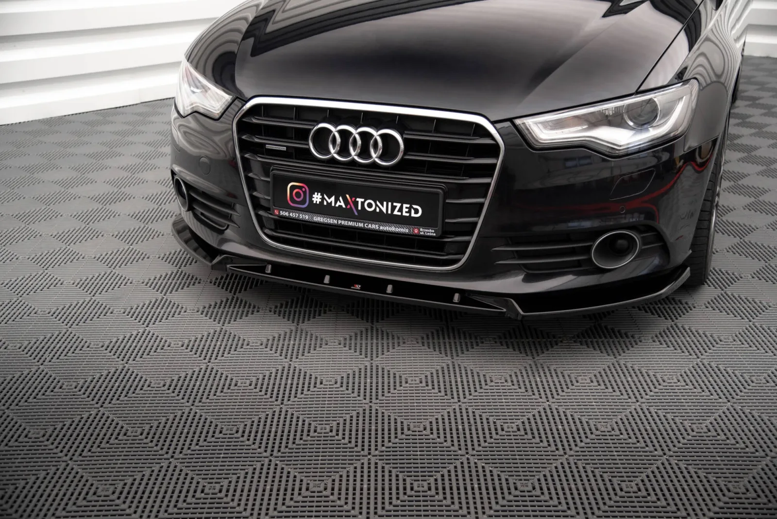 Front Splitter V.2 compatible with Audi A6 C7