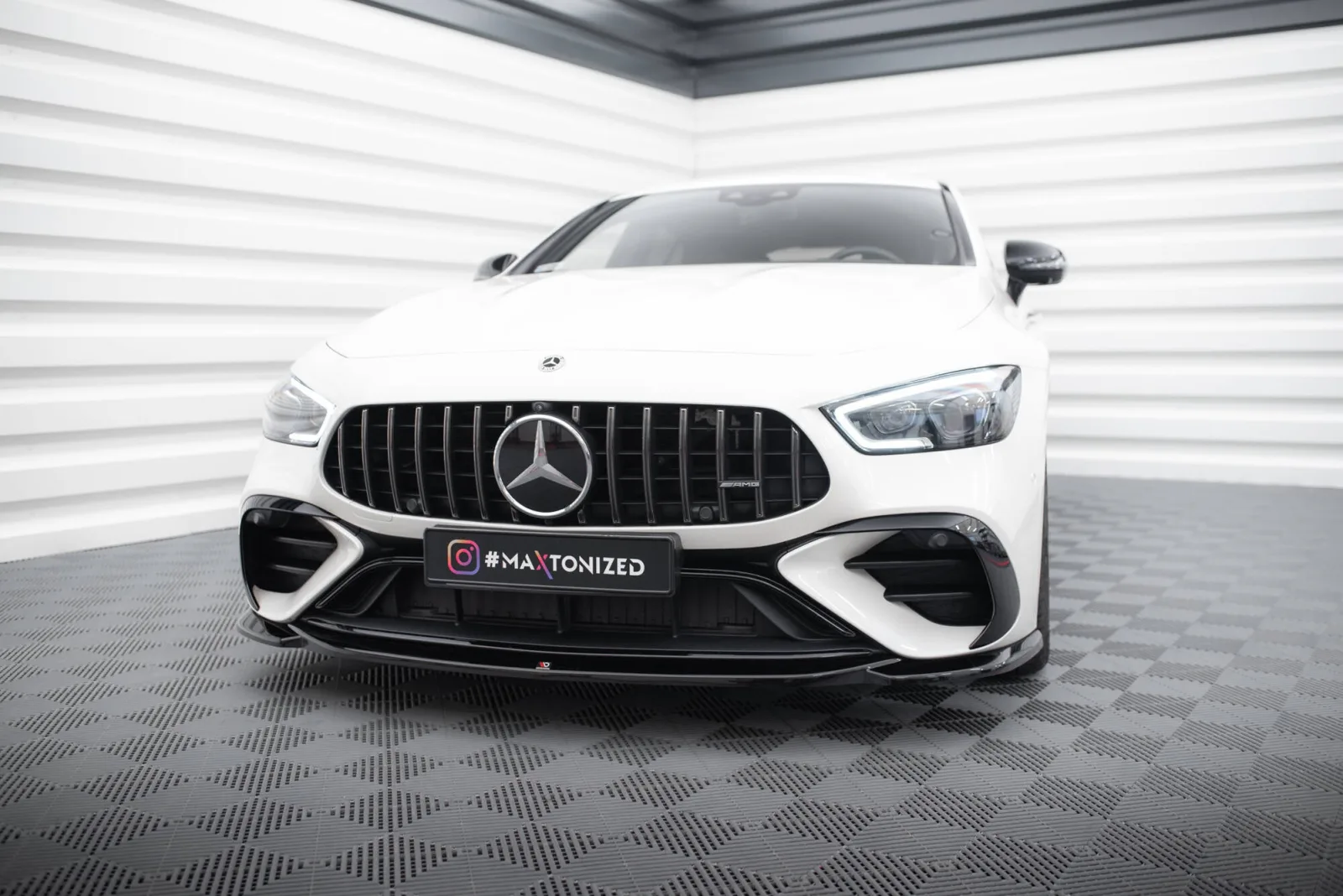 Front Splitter V.1 compatible with Mercedes-AMG GT 43 4 Door Coupe V8 Styling Package X290