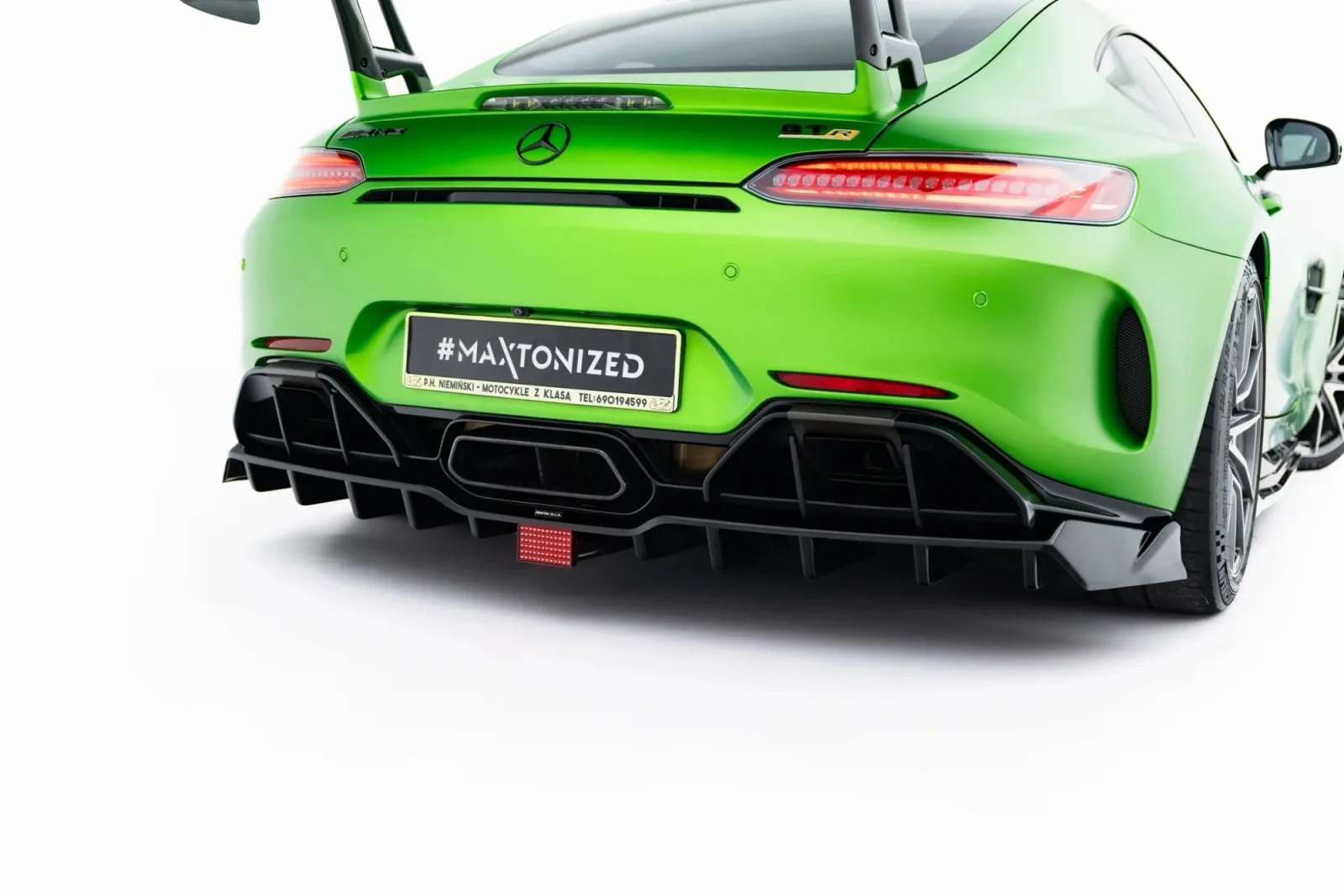 Rear Splitter (With Diffuser) + LED compatible with Mercedes-AMG GT R C190 Facelift