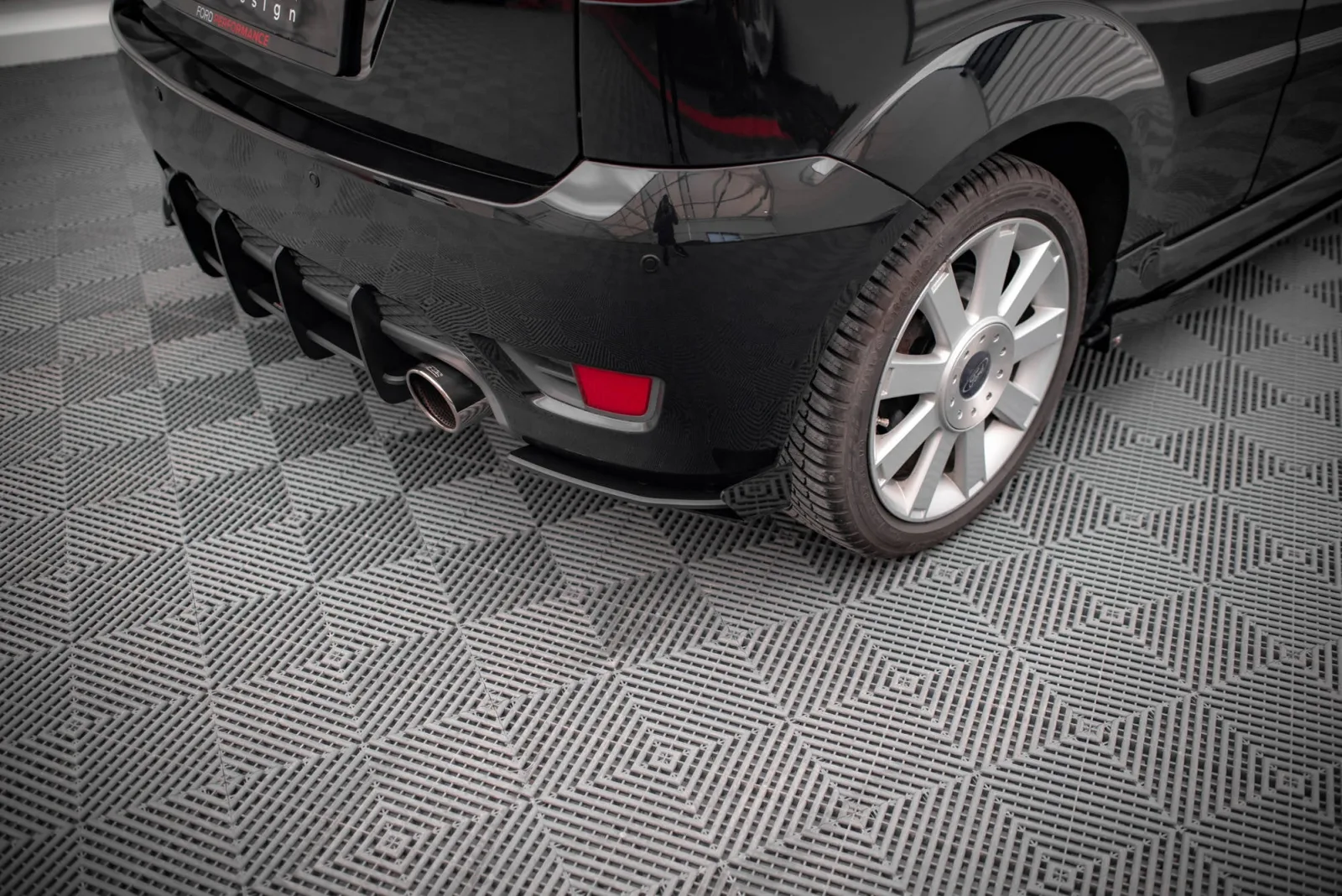 Rear Side Splitters Street Pro + Flaps compatible with Ford Fiesta ST Mk6