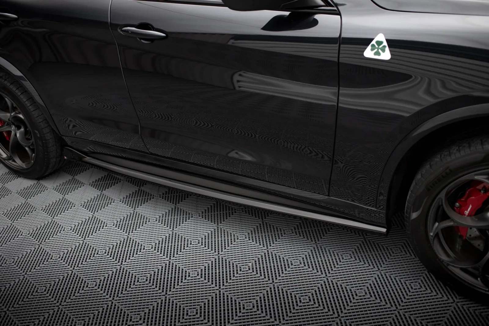 Side Skirts Diffusers compatible with Alfa Romeo Stelvio Quadrifoglio Mk1