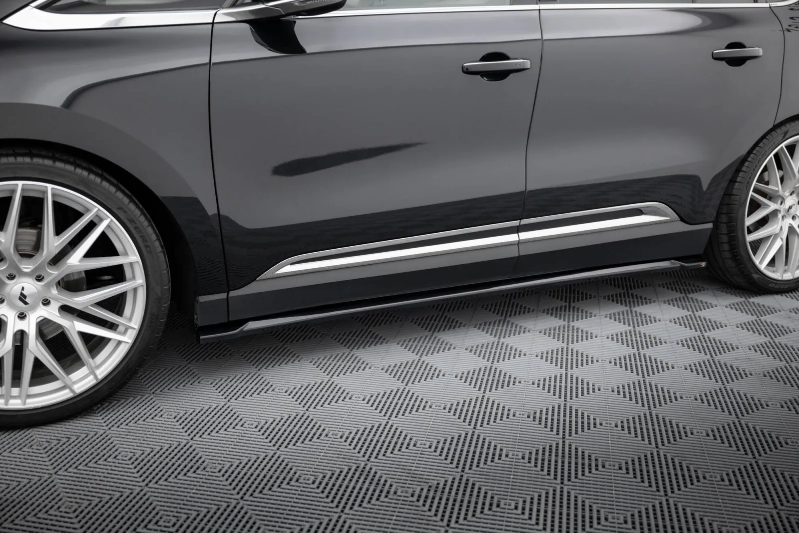 Side Skirts Diffusers compatible with Renault Espace Mk5