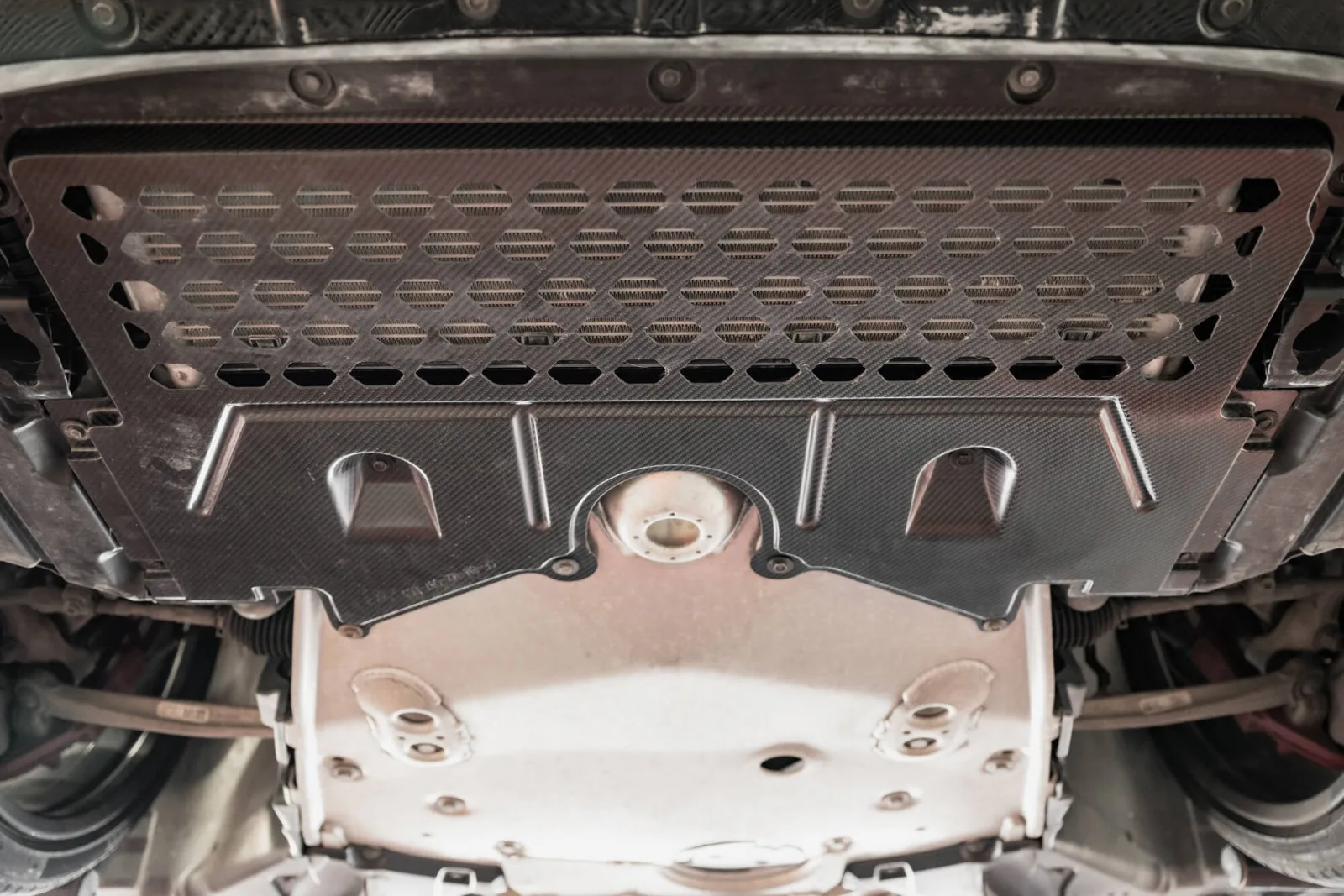 Carbon Engine Undertray compatible with BMW M2 G87