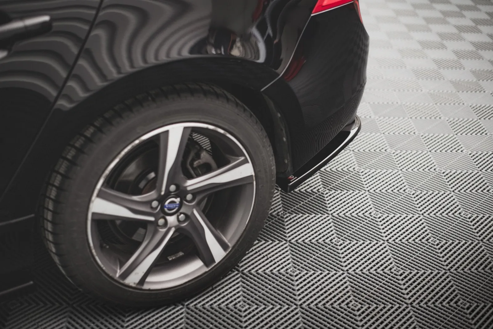 Rear Side Splitters compatible with Volvo S60 R-Design Mk2 Facelift