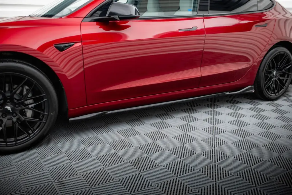 Side Skirts Diffusers V.1 compatible with Tesla Model 3 Mk1 / Mk1 Facelift