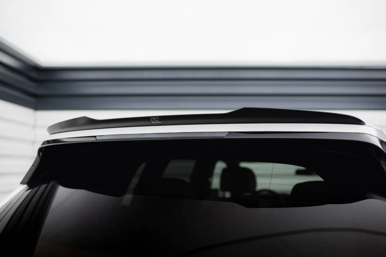 Spoiler Cap compatible with Rolls Royce Cullinan