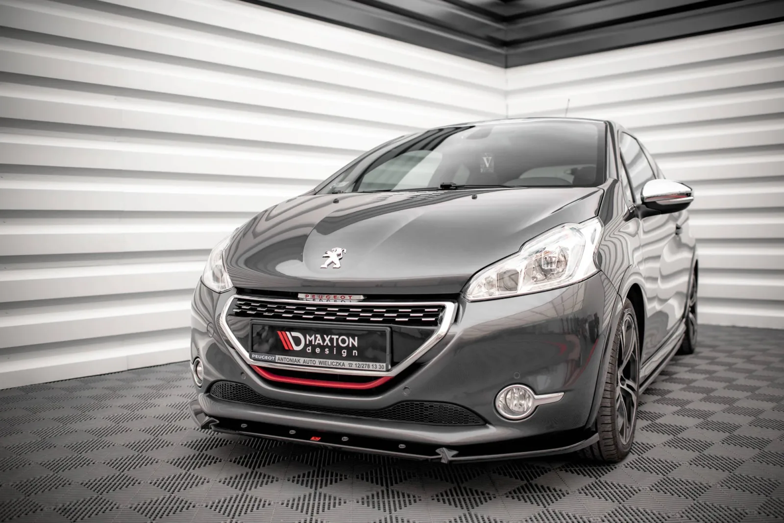 Front Splitter V.2 compatible with Peugeot 208 GTi Mk1