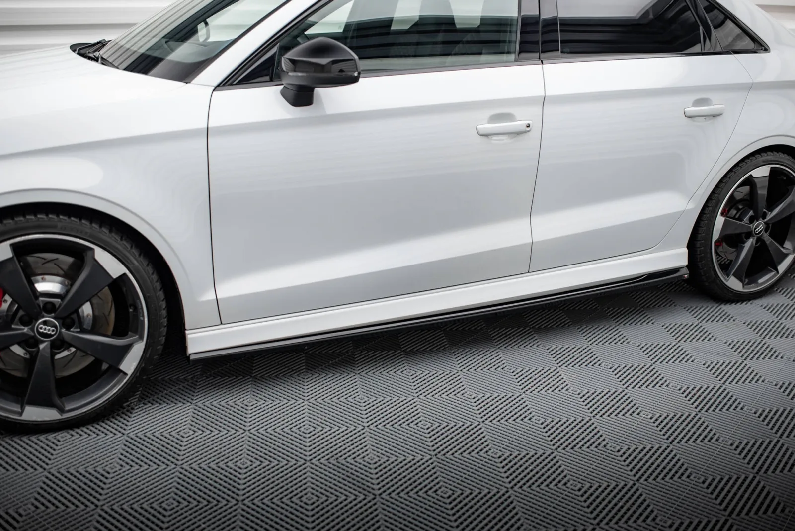 Side Skirts Diffusers V.2 compatible with Audi RS3 Sedan 8V Facelift