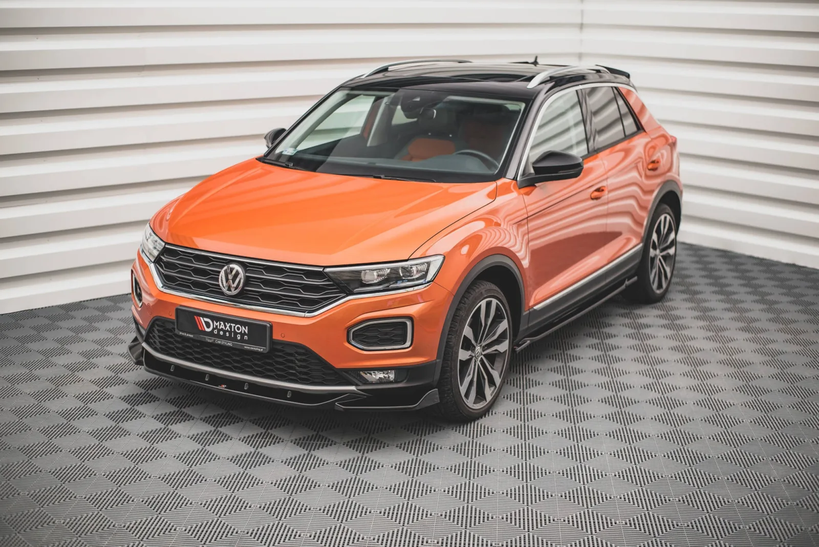 Front Splitter V.1 compatible with Volkswagen T-Roc Mk1