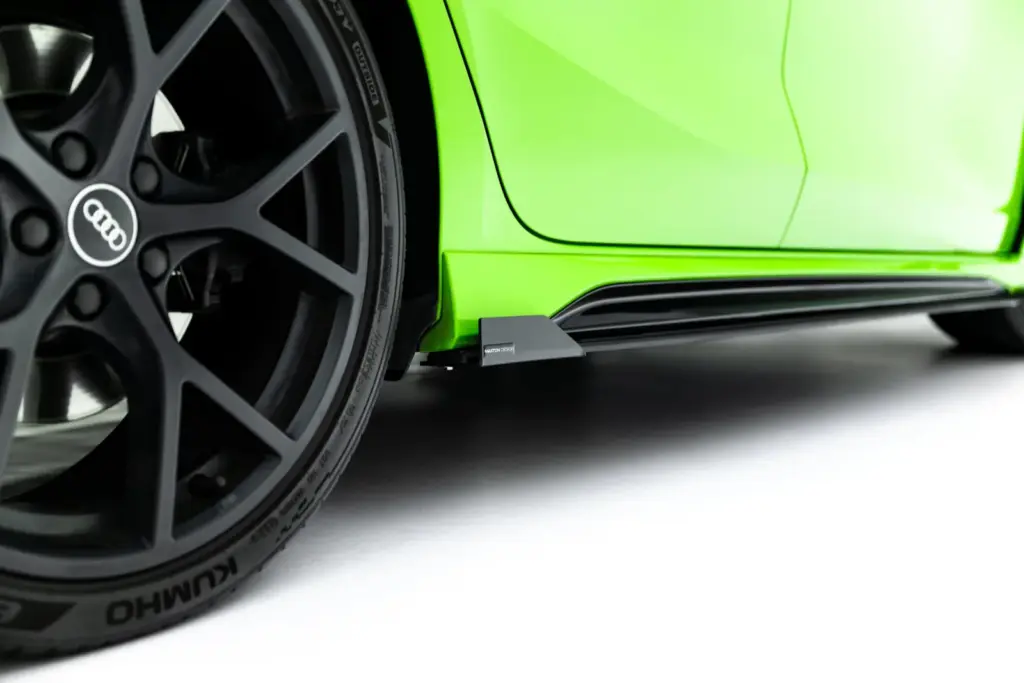 Side Flaps compatible with Audi RS3 Sportback 8Y Facelift