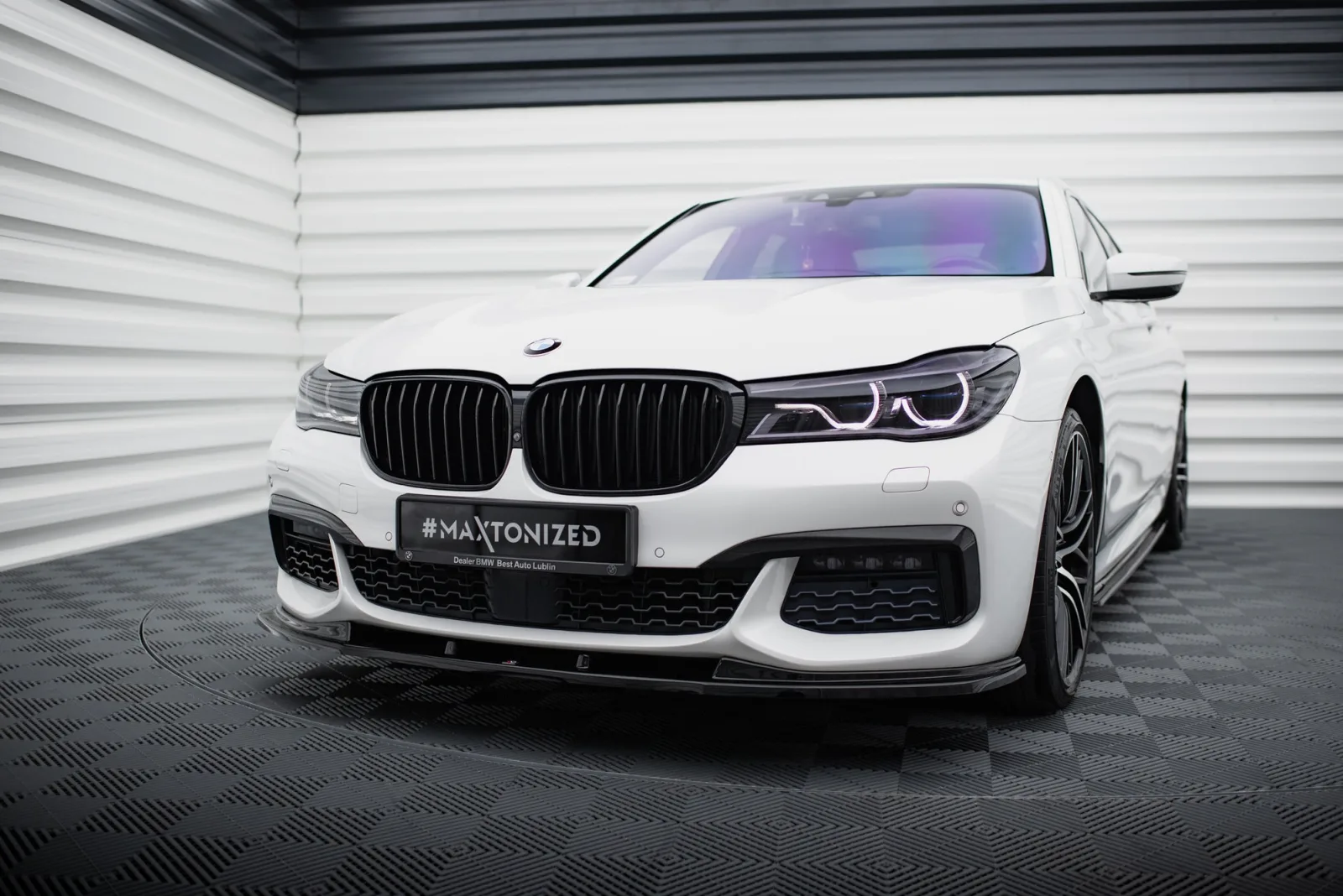 Front Splitter V.2 compatible with BMW 7 M-Pack G11 /G12