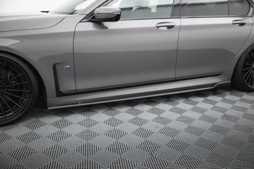 Prepreg Carbon Side Splitters compatible with BMW 7 M-Pack G11 Facelift