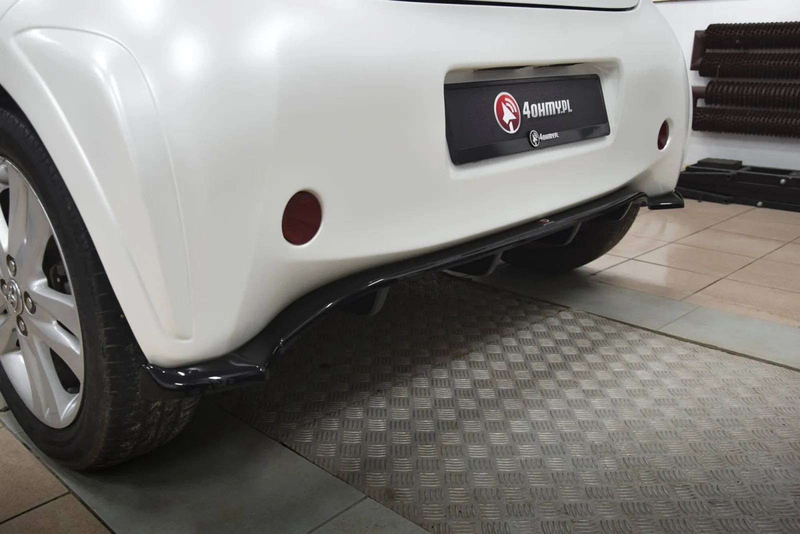Rear Splitter (With Diffuser) compatible with Toyota IQ