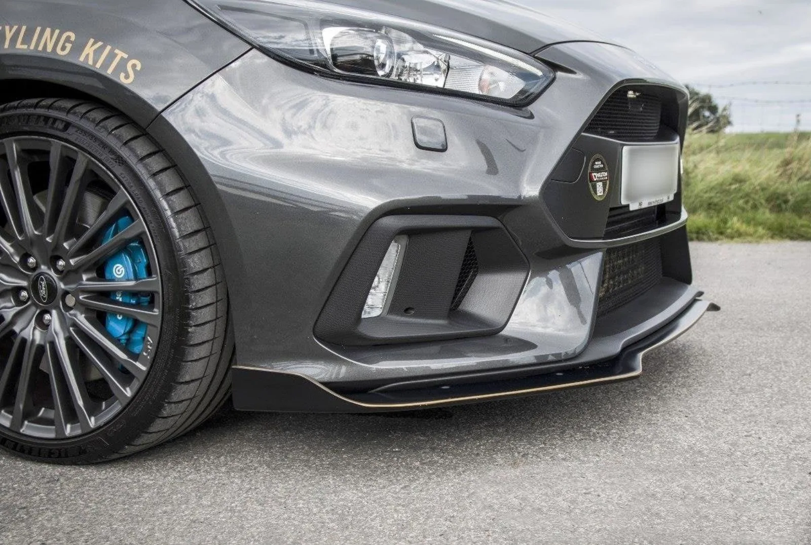 Front Splitter Aero compatible with Ford Focus RS Mk3