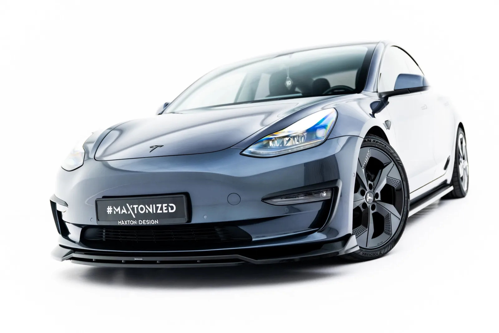 Front Splitter V.3 compatible with Tesla Model 3