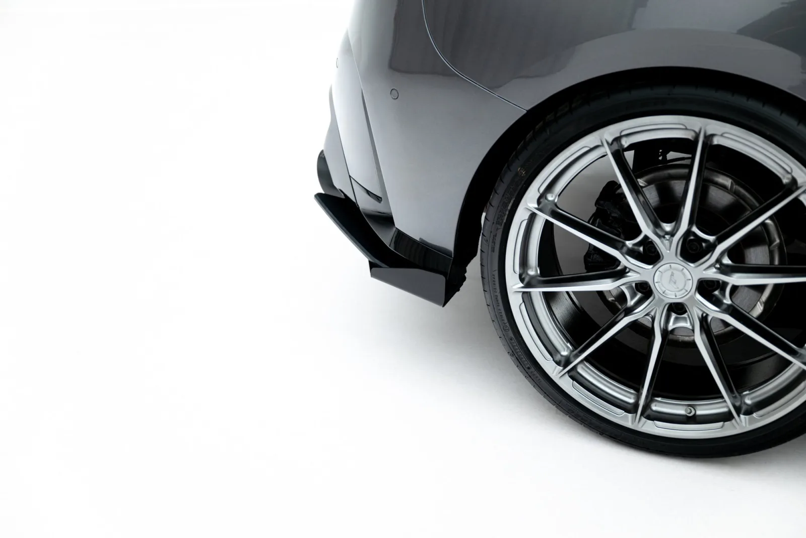 Rear Side Flaps V.1 compatible with BMW M135i F70