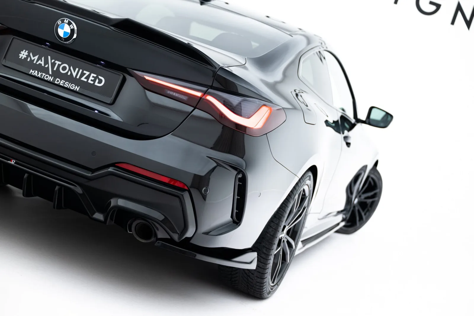 Rear Side Splitters V.8 compatible with BMW 4 M-Pack G22 / G23 / G22 Facelift / G23 Facelift
