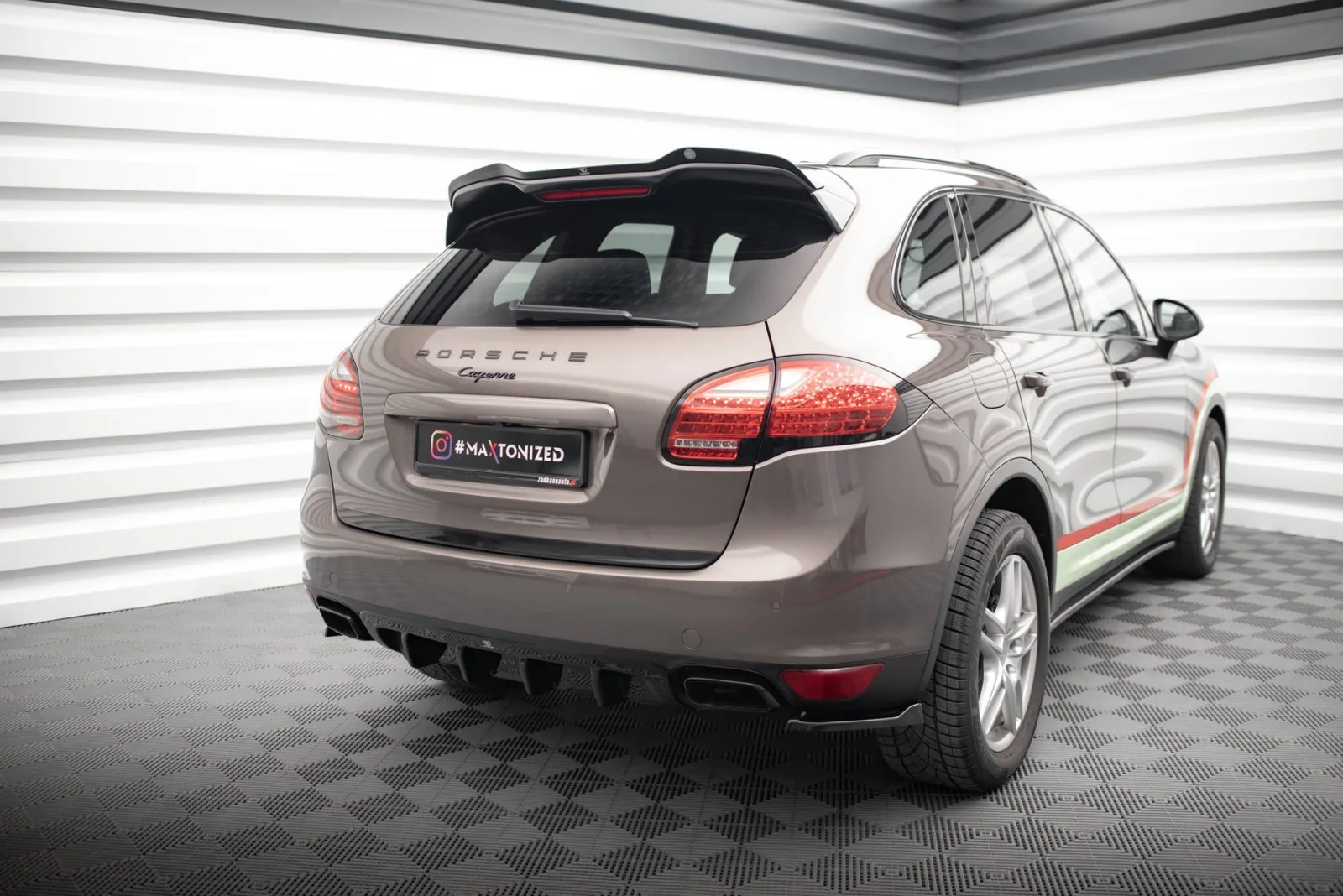 Rear Valance compatible with Porsche Cayenne Turbo / Standard Mk2
