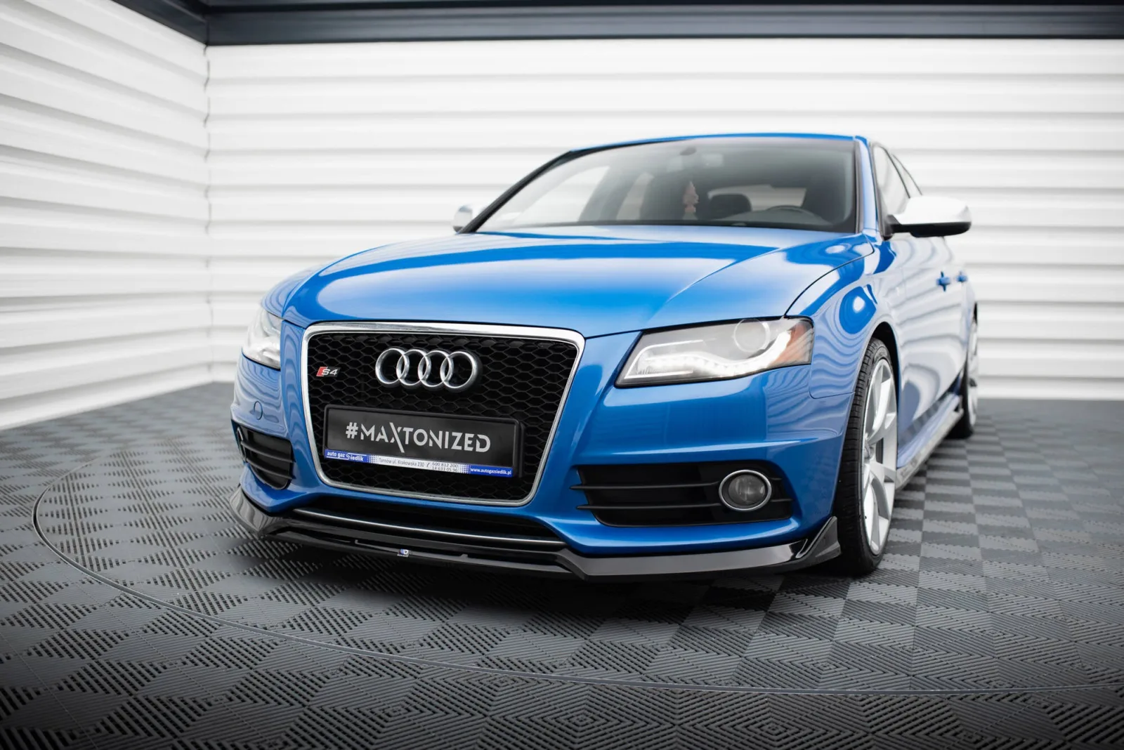 Front Splitter V.3 compatible with Audi S4 / A4 S-Line B8