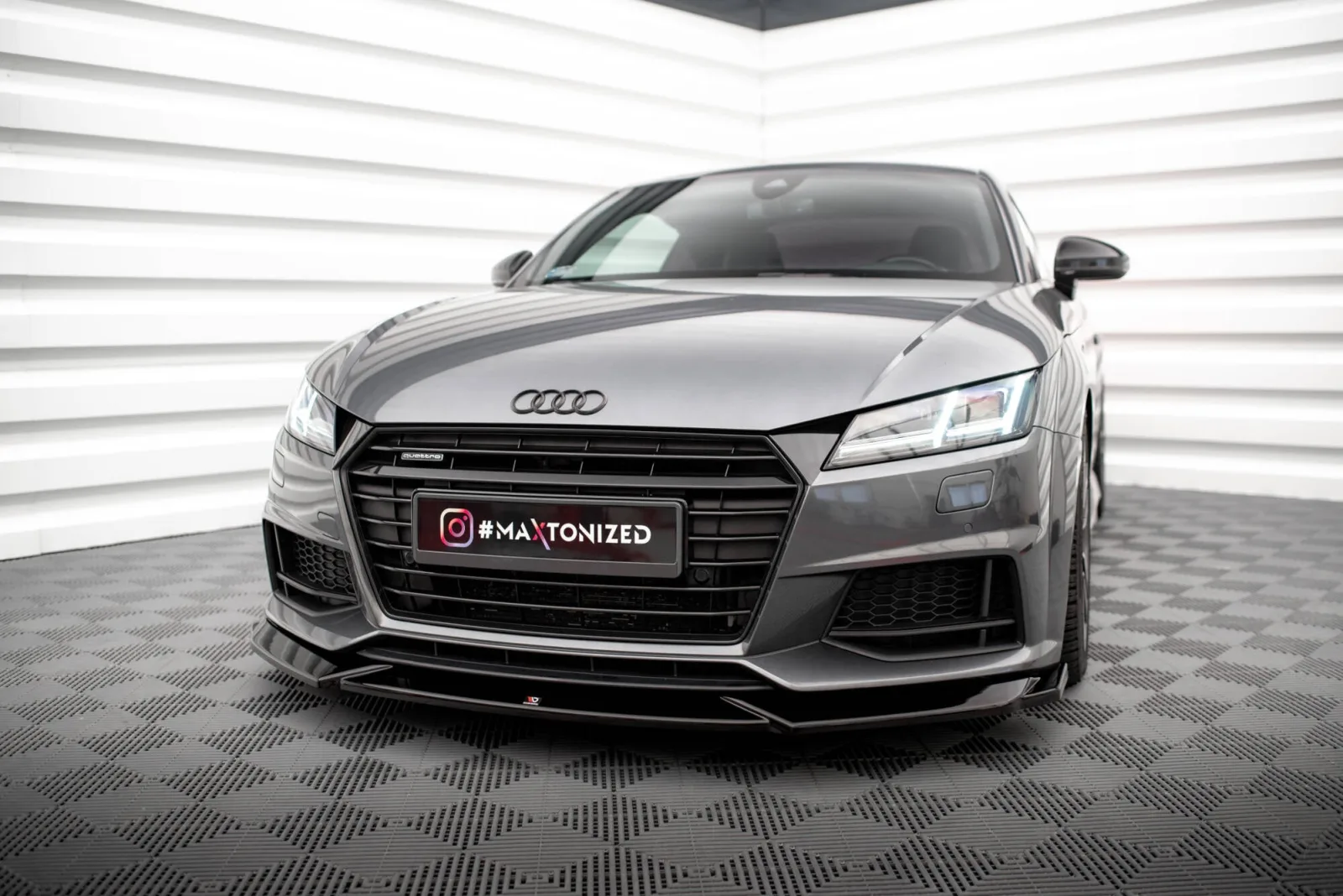 Front Splitter V.1 compatible with Audi TT S / S-Line 8S