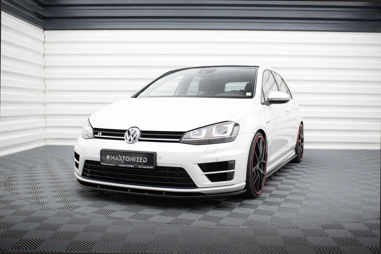 Front Splitter V.1 compatible with Volkswagen Golf R / R-Line Mk7