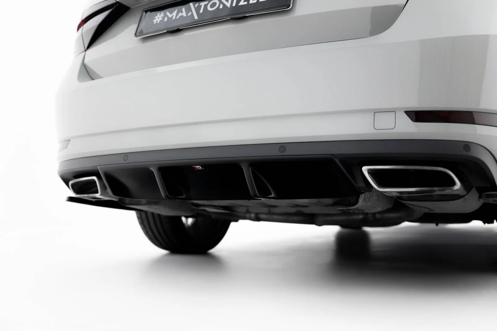Rear Valance V.1 compatible with Skoda Superb Liftback / Combi Mk3