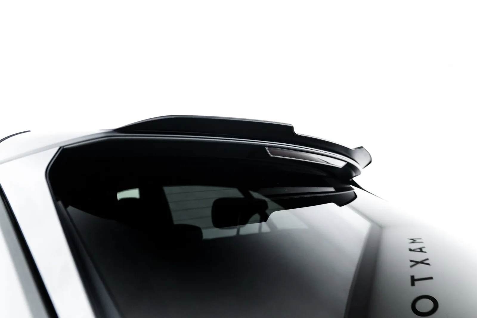 Upper Spoiler Cap compatible with Audi Q8 Mk1 Facelift