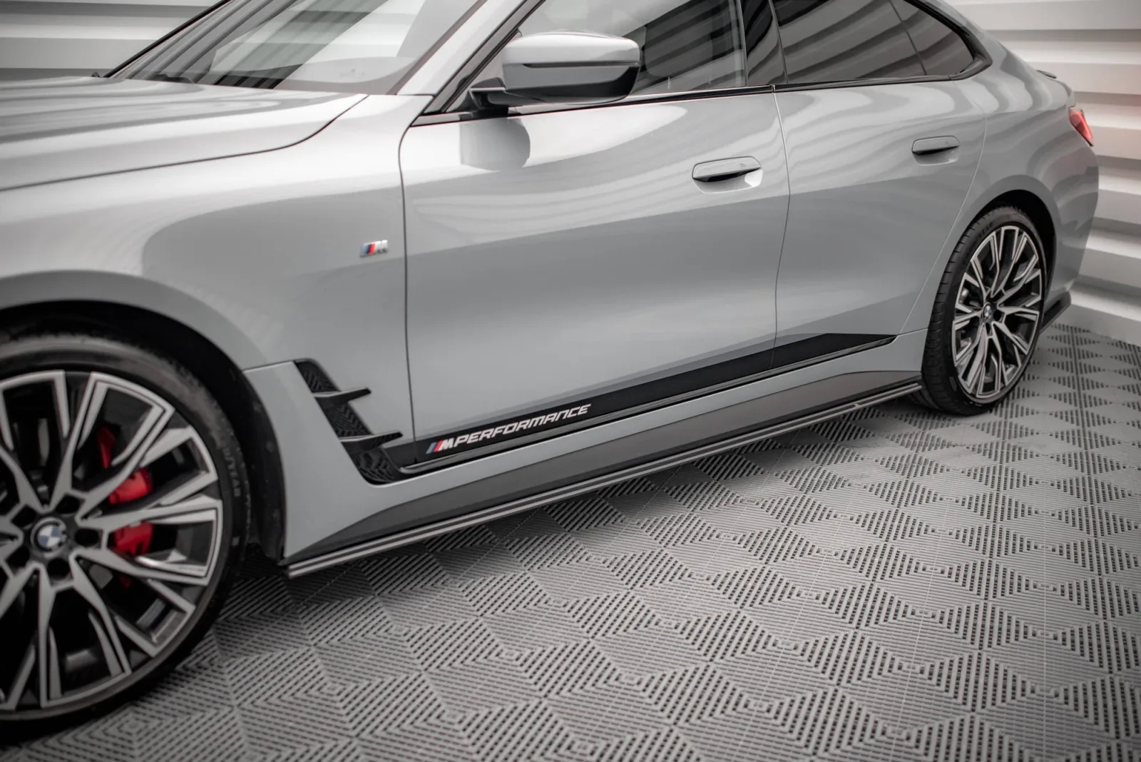 Side Skirts Diffusers Street Pro compatible with BMW 4 Gran Coupe M-Pack G26
