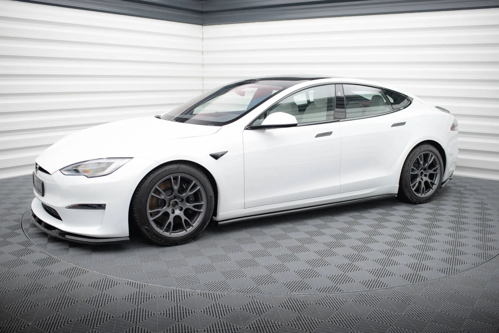 Set of Splitters compatible with Tesla Model S Plaid Mk1 Facelift