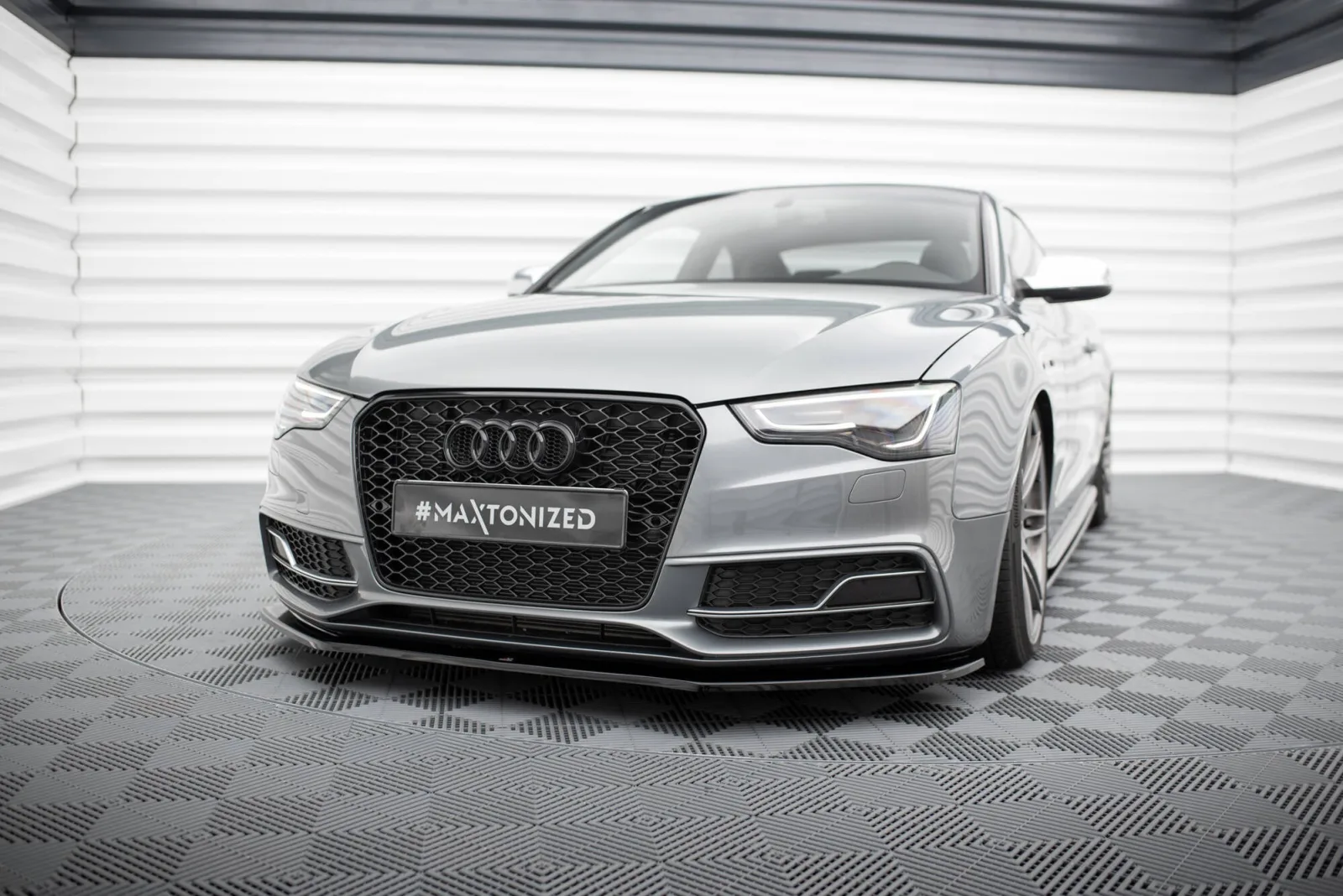 Front Splitter V.2 compatible with Audi S5 / A5 S-Line 8T Facelift