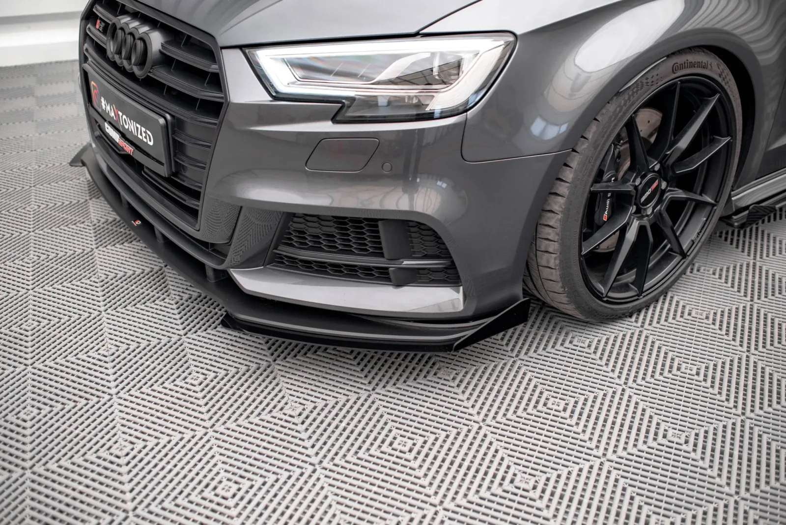 Front Flaps compatible with Audi S3 / A3 S-Line Sportback 8V Facelift
