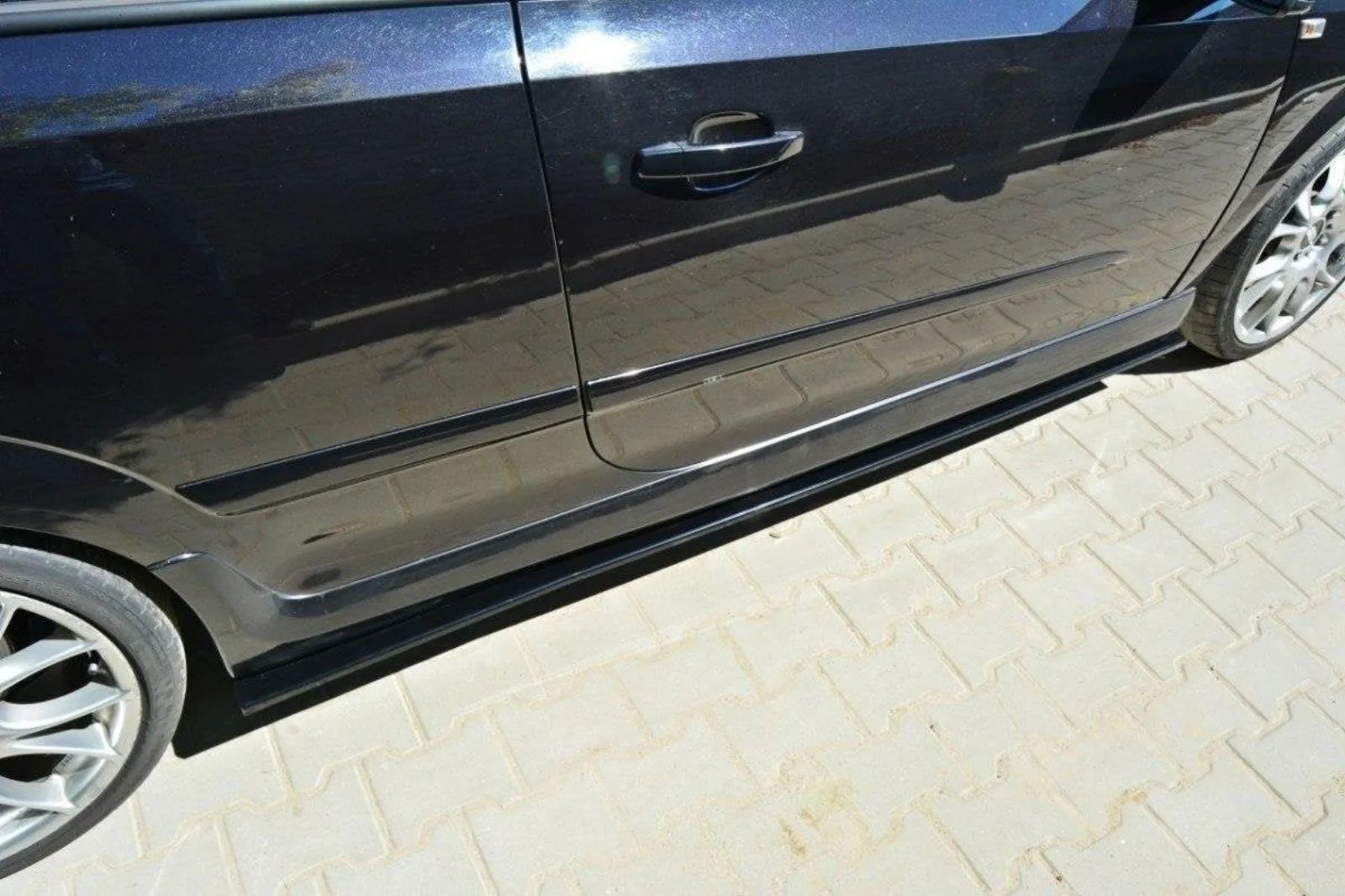 Side Skirts Diffusers compatible with Opel Astra H (For OPC / VXR)