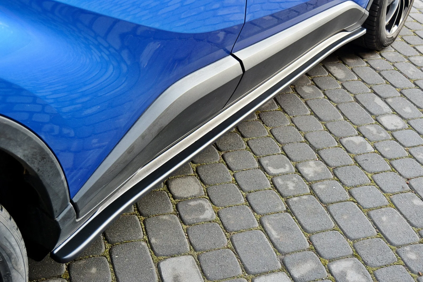 Side Skirts Diffusers compatible with TOYOTA C-HR