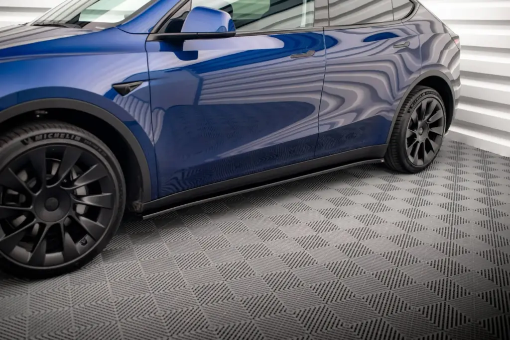 Side Skirts Diffusers V.2 compatible with Tesla Model Y