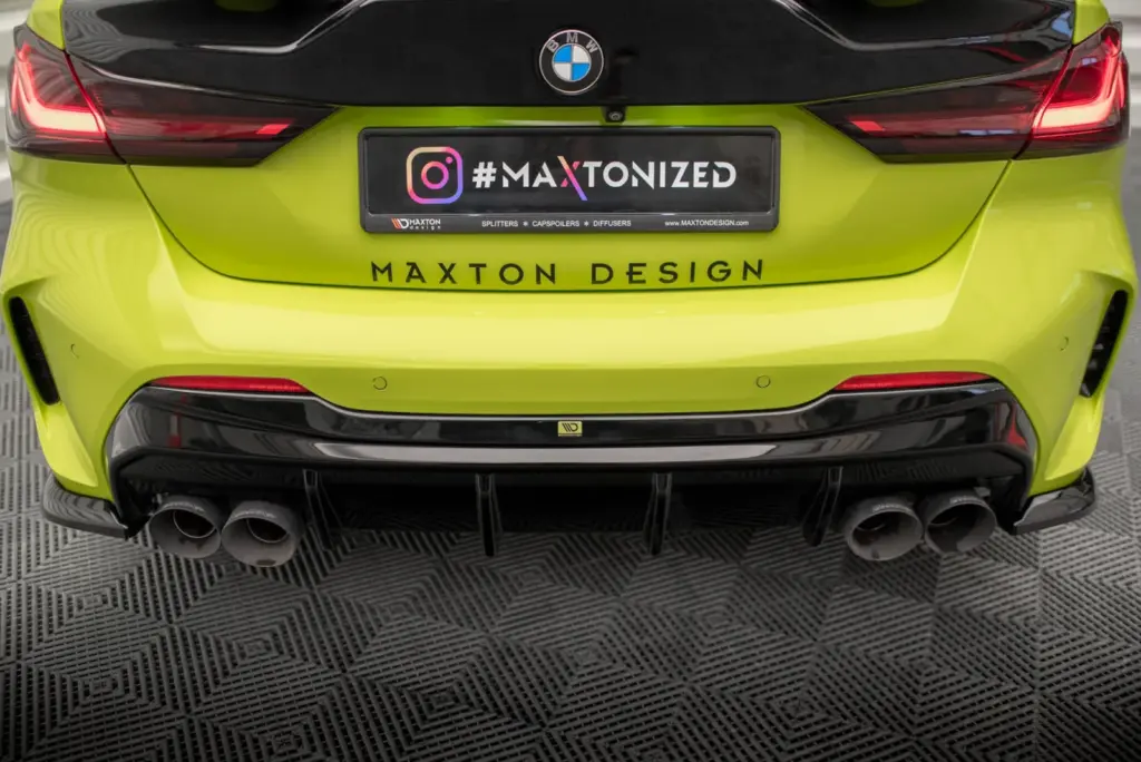 Rear Valance V.3 + exhaust Milltek Sport compatible with BMW 1 M135i / 128ti F40