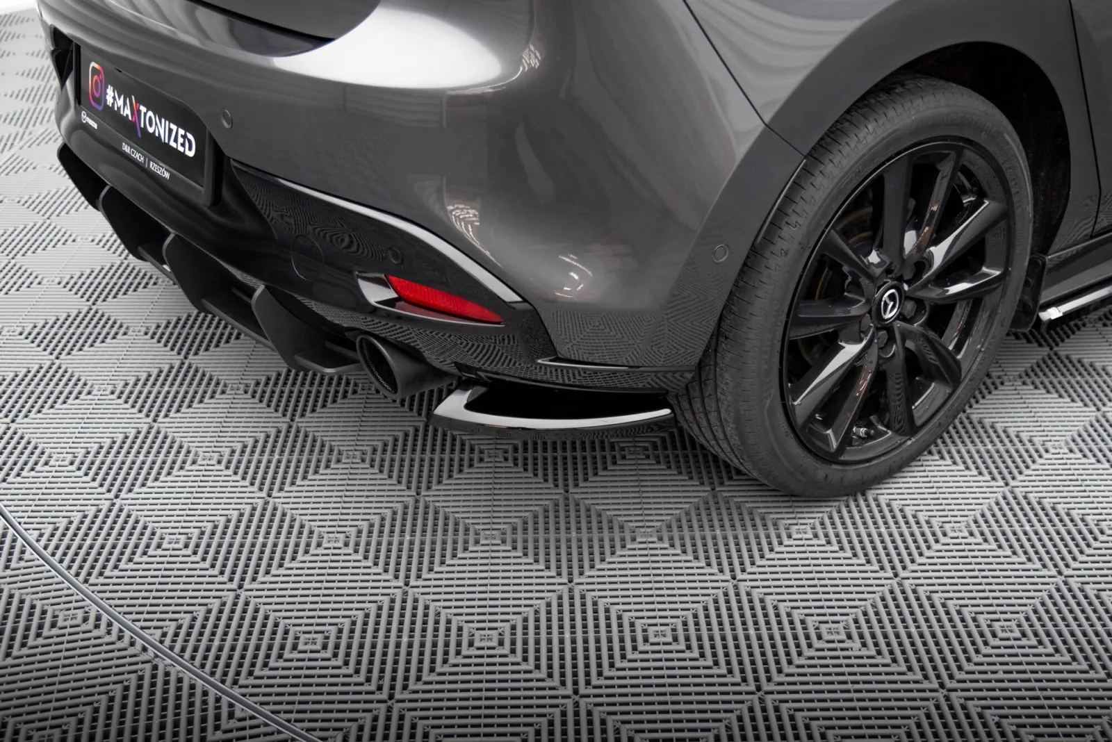 Rear Side Splitters compatible with Mazda 3 Mk4