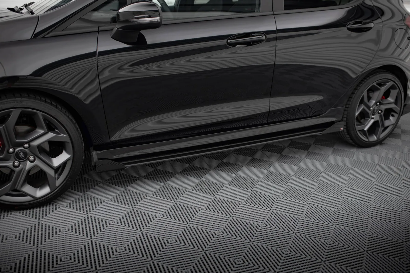 Side Skirts Diffusers Street Pro+Flaps compatible with Ford Fiesta ST / ST-Line Mk8