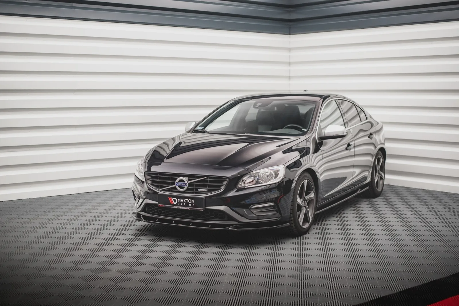 Front Splitter V.2 compatible with Volvo S60 R-Design Mk2 Facelift