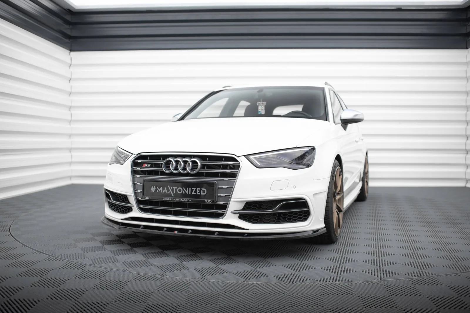 Front Splitter V.1 compatible with Audi S3 / A3 S-Line Sportback / Hatchback 8V
