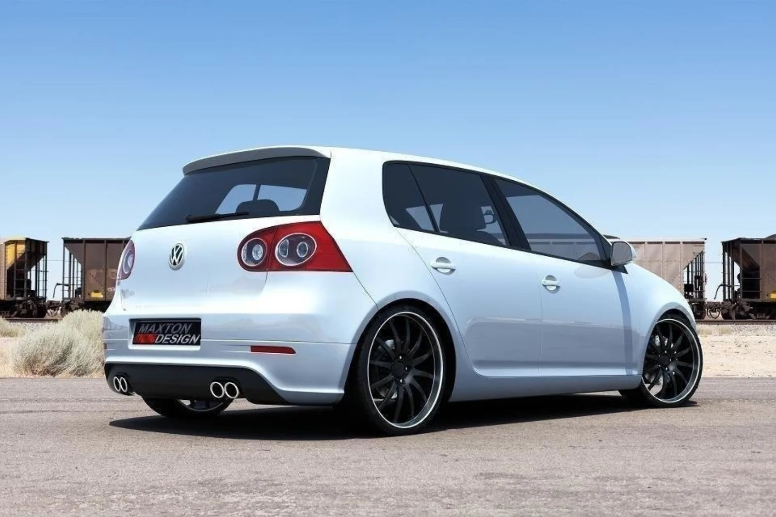 Rear Diffuser compatible with VW Golf 5 R32 (2 holes for exhaust)
