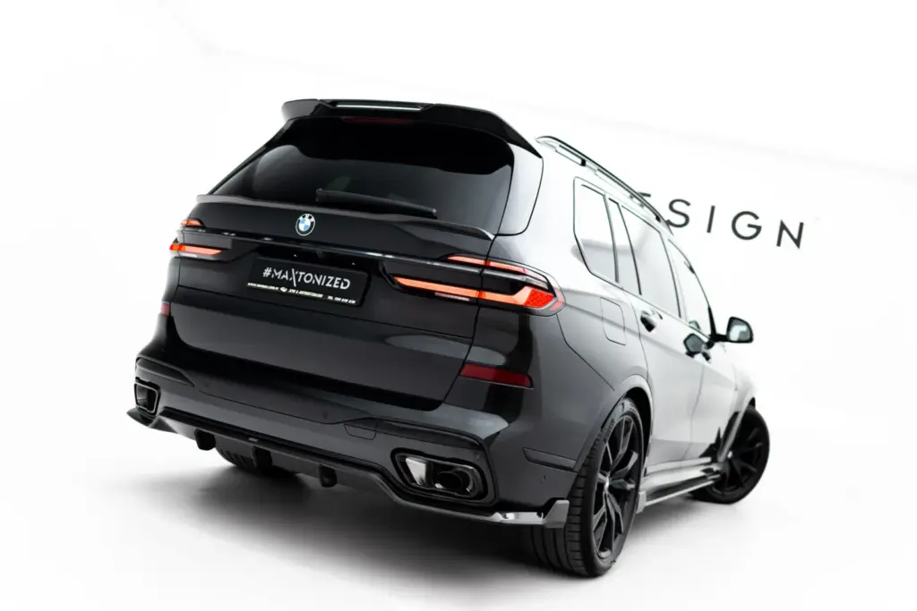 Prepreg Carbon Rear Diffuser compatible with BMW X7 M-Pack G07 / G07 Facelift (Version without tow hook)