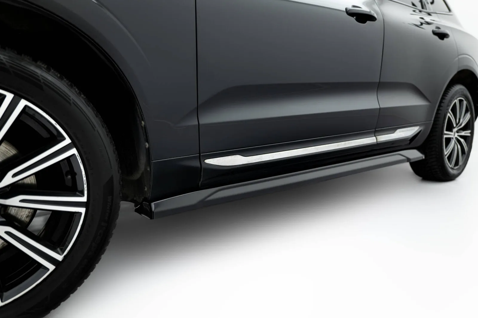 Side Skirts Diffusers compatible with Volvo XC60 Mk2