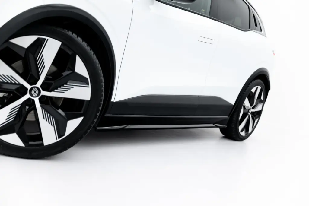 Side Skirts Diffusers compatible with Renault Megane E-Tech Electric Mk1
