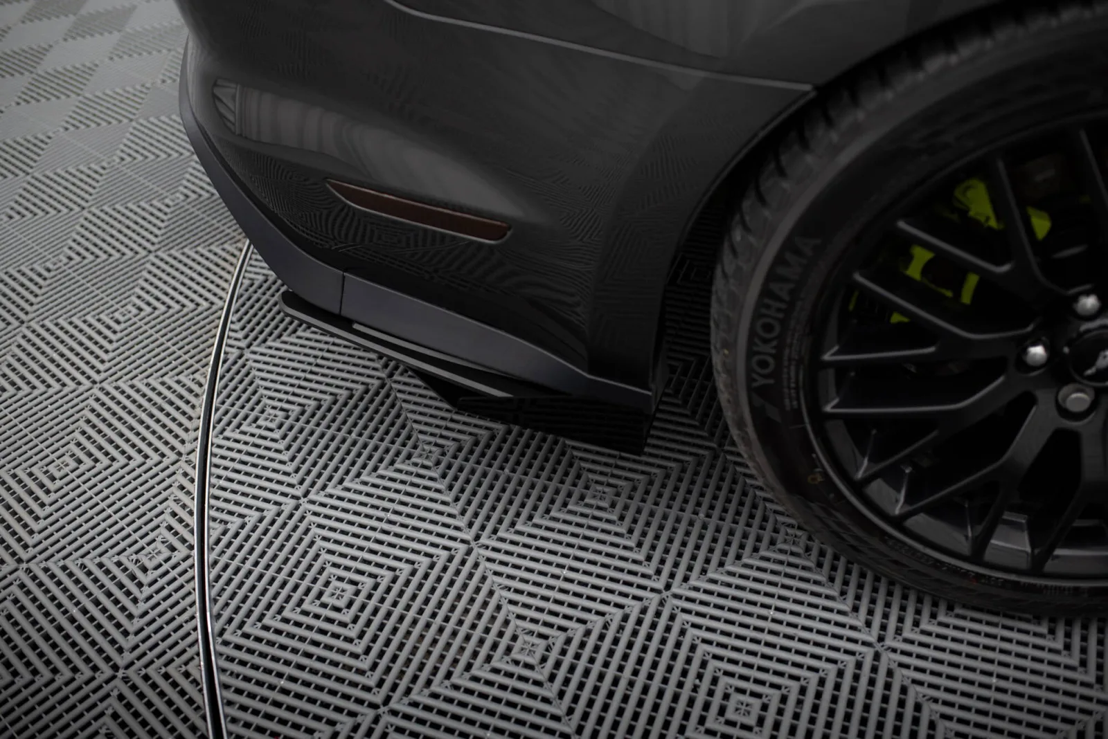 Rear Side Flaps compatible with Ford Mustang GT Mk6