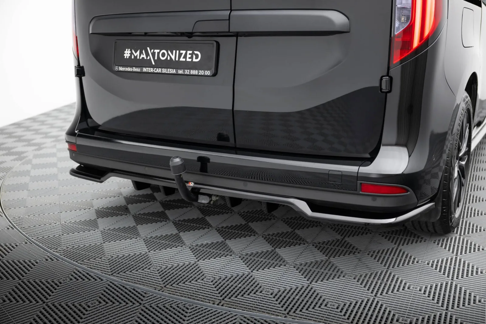 Rear Splitter (With Diffuser) compatible with Mercedes-Benz T W420