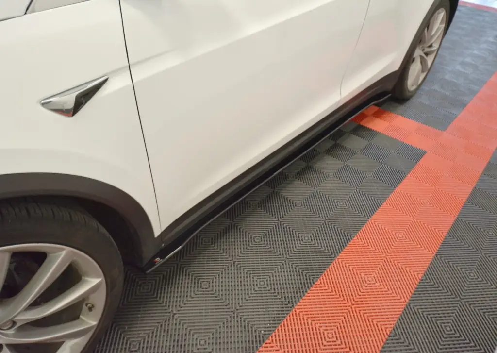 Side Skirts Diffusers V.2 compatible with Tesla Model X Mk1