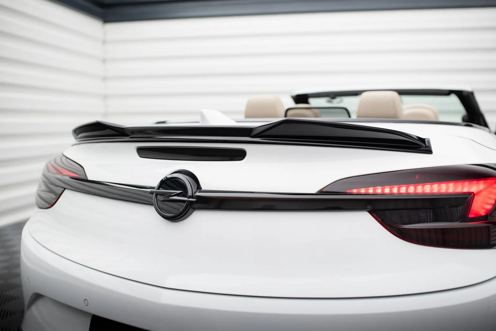 Spoiler Cap 3D compatible with Opel Cascada